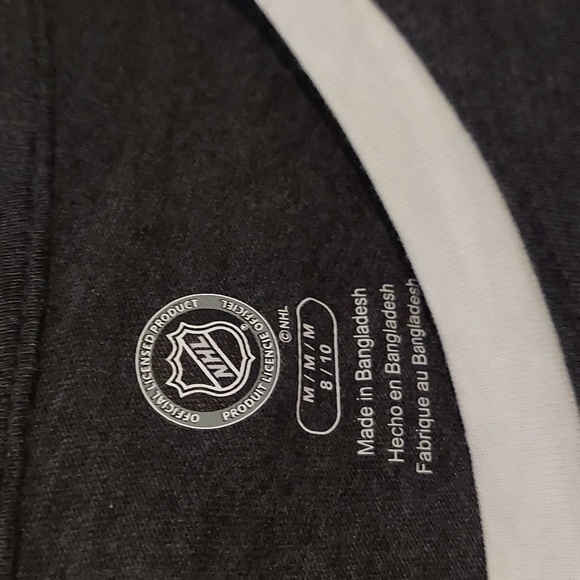 Chicago Blackhawks Women’s Long Sleeve Shirt Medium NHL Red Black White NWT - Picture 3 of 4